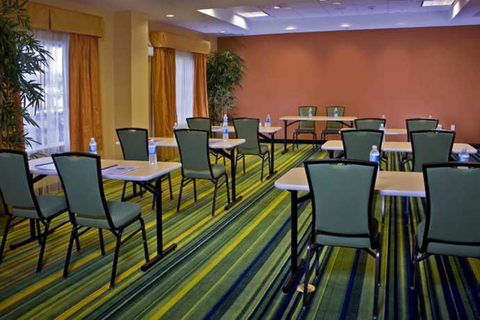 Imagen de los interiores del Hotel Fairfield Inn and Suites Jacksonville West/Chaffee Point. Foto 15