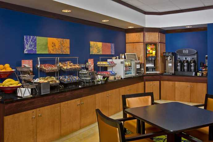 Imagen del bar/restaurante del Hotel Fairfield Inn and Suites Jacksonville West/Chaffee Point. Foto 4