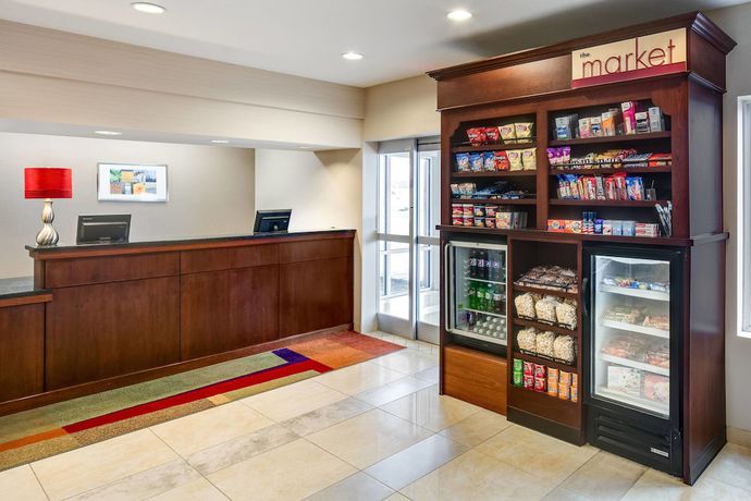 Imagen del bar/restaurante del Hotel Fairfield Inn and Suites Kansas City Olathe. Foto 3