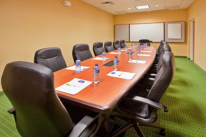 Imagen de los interiores del Hotel Fairfield Inn and Suites Kearney. Foto 10