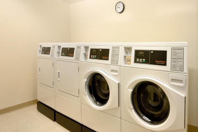 Imagen de los interiores del Hotel Fairfield Inn and Suites Lancaster East at The Outlets. Foto 6
