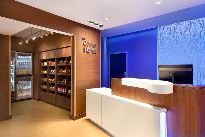 Imagen de los interiores del Hotel Fairfield Inn and Suites Lancaster East at The Outlets. Foto 8