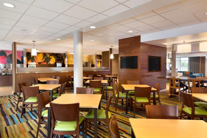 Imagen de los interiores del Hotel Fairfield Inn and Suites Lancaster East at The Outlets. Foto 10