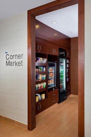 Imagen de los interiores del Hotel Fairfield Inn and Suites Lexington Keeneland Airport. Foto 13