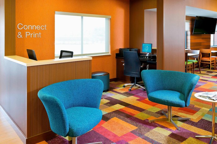 Imagen de los interiores del Hotel Fairfield Inn and Suites Lexington Keeneland Airport. Foto 16