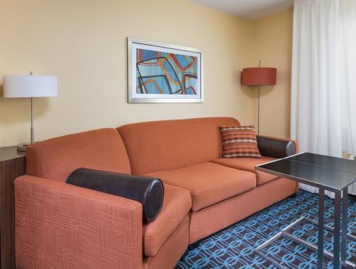 Imagen de la habitación del Hotel Fairfield Inn and Suites Lincoln. Foto 7