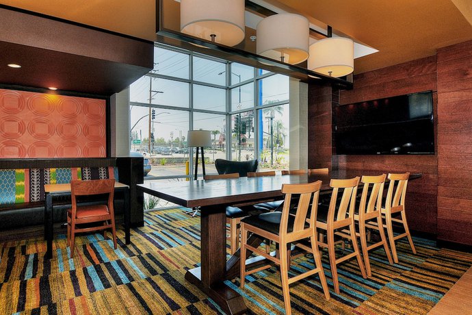 Imagen de la habitación del Hotel Fairfield Inn and Suites Los Angeles Rosemead. Foto 10