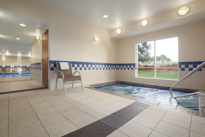 Imagen de la piscina del Hotel Fairfield Inn and Suites Minneapolis-St. Paul Airport. Foto 11
