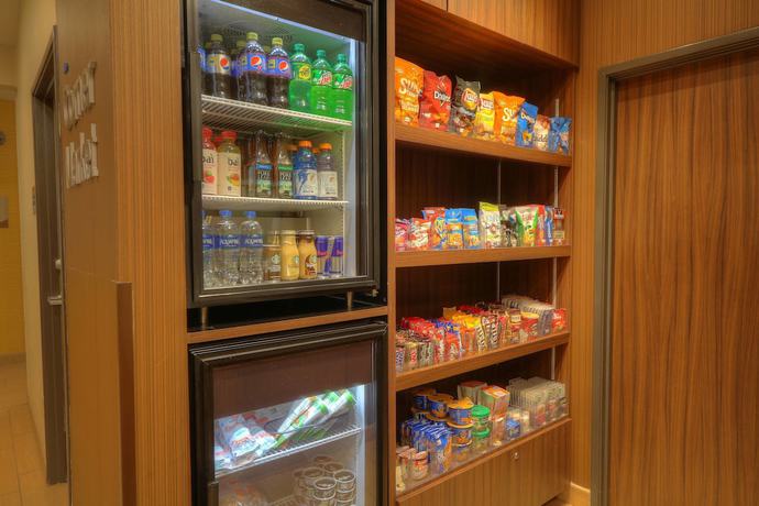 Imagen del bar/restaurante del Hotel Fairfield Inn and Suites Mt. Pleasant. Foto 10