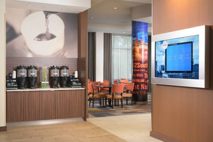 Imagen de los interiores del Hotel Fairfield Inn and Suites Nashville Downtown/The Gulch. Foto 17