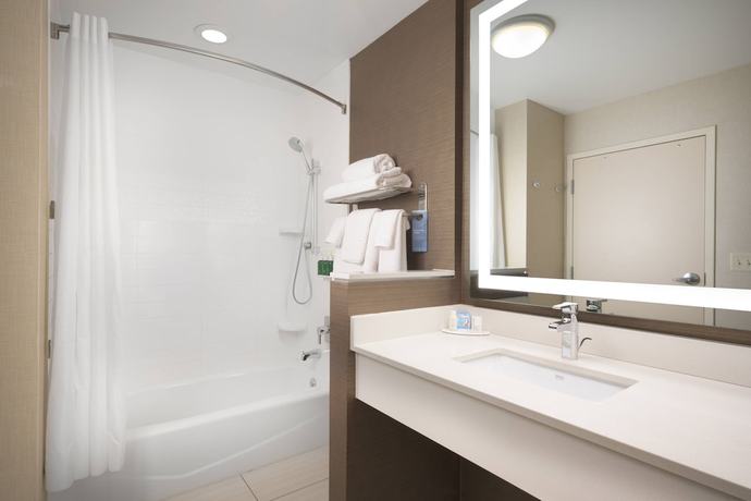 Imagen de la habitación del Hotel Fairfield Inn and Suites Nashville Downtown/The Gulch. Foto 9