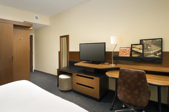 Imagen de la habitación del Hotel Fairfield Inn and Suites Nashville Downtown/The Gulch. Foto 13