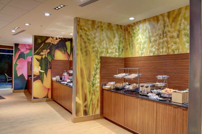 Imagen del bar/restaurante del Hotel Fairfield Inn and Suites Natchitoches. Foto 6