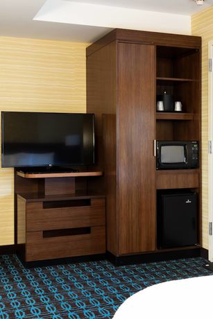 Imagen de la habitación del Hotel Fairfield Inn and Suites New York Queens/Fresh Meadows. Foto 16