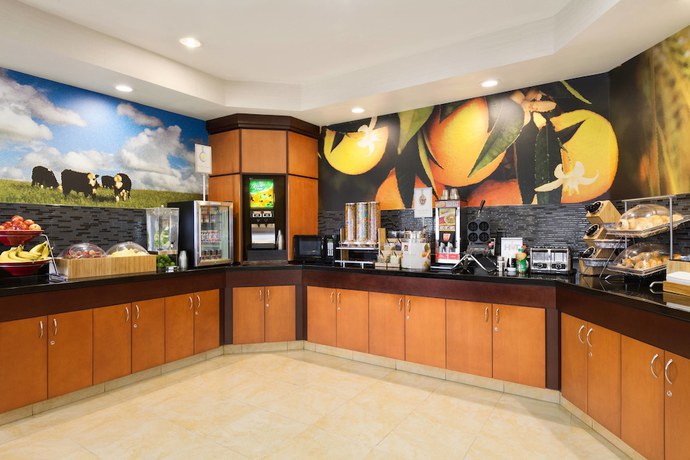 Imagen del bar/restaurante del Hotel Fairfield Inn and Suites Omaha East/council Bluffs, Ia. Foto 2