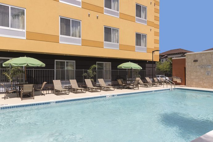 Imagen de la piscina del Hotel Fairfield Inn and Suites Orlando Kissimmee Celebration. Foto 20