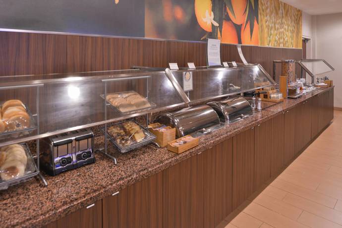 Imagen del bar/restaurante del Hotel Fairfield Inn and Suites Orlando Ocoee. Foto 3