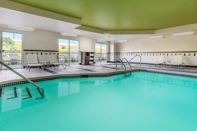 Imagen de la piscina del Hotel Fairfield Inn and Suites Peoria East. Foto 18