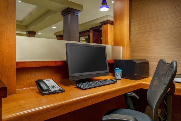 Imagen de los interiores del Hotel Fairfield Inn and Suites Peoria East. Foto 13