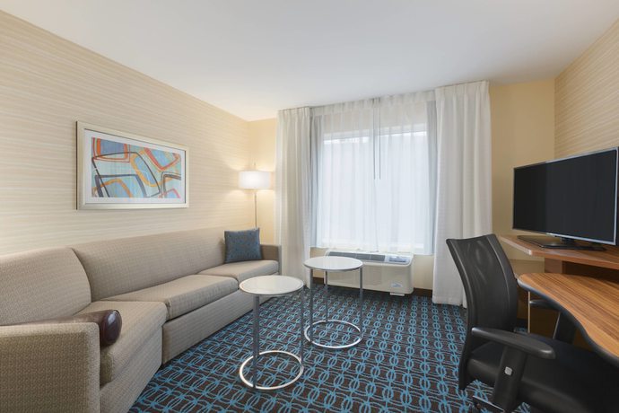 Imagen de la habitación del Hotel Fairfield Inn and Suites Pittsburgh Airport/robinson Township. Foto 6