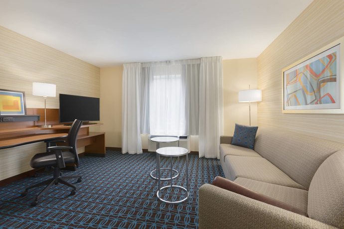 Imagen de la habitación del Hotel Fairfield Inn and Suites Pittsburgh Airport/robinson Township. Foto 12
