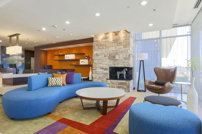 Imagen de los interiores del Hotel Fairfield Inn and Suites Pleasanton. Foto 17