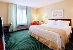 Imagen de la habitación del Hotel Fairfield Inn and Suites Raleigh-Durham Airport/RTP. Foto 12