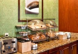 Imagen del bar/restaurante del Hotel Fairfield Inn and Suites Raleigh-Durham Airport/RTP. Foto 10