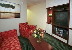 Imagen de la habitación del Hotel Fairfield Inn and Suites Raleigh-Durham Airport/RTP. Foto 19