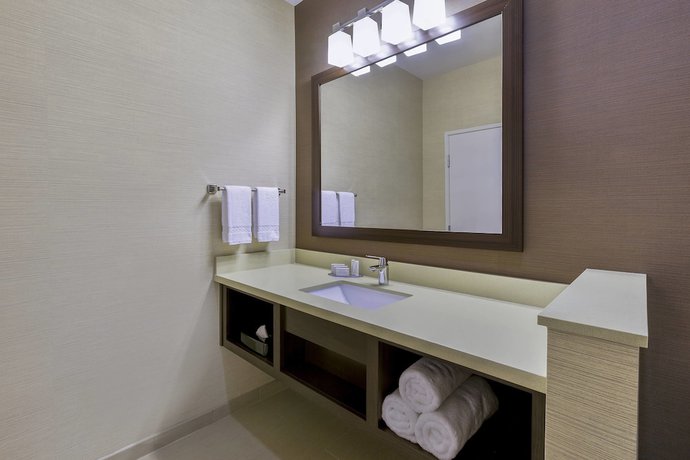 Imagen de la habitación del Hotel Fairfield Inn and Suites Riverside Corona/Norco. Foto 16