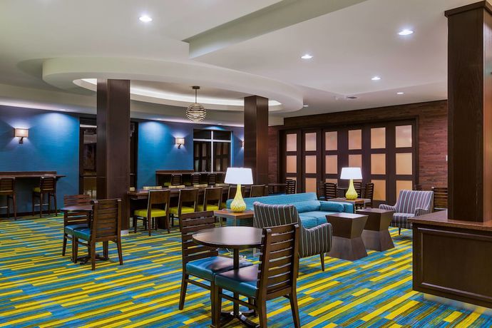 Imagen del bar/restaurante del Hotel Fairfield Inn and Suites Riverside Corona/Norco. Foto 2