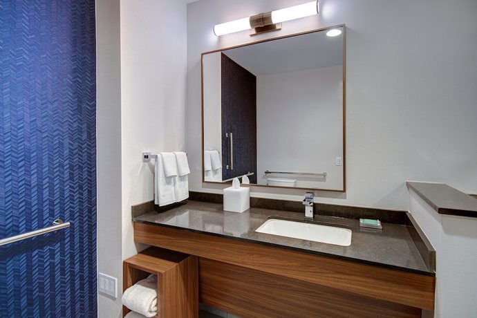 Imagen de la habitación del Hotel Fairfield Inn and Suites Rochester Hills. Foto 9