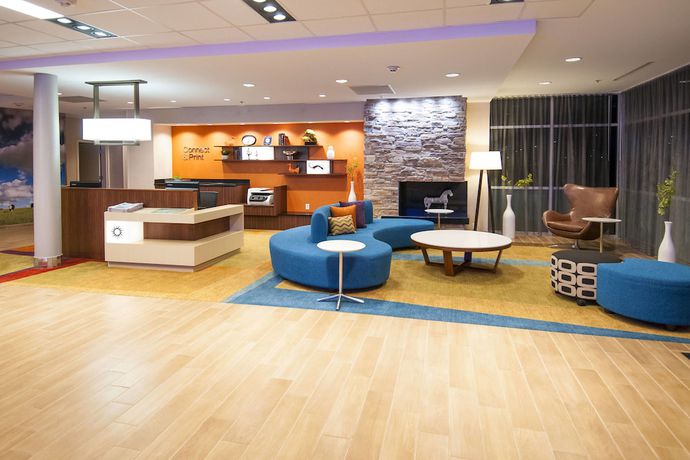 Imagen de los interiores del Hotel Fairfield Inn and Suites San Antonio Brooks City Base. Foto 9