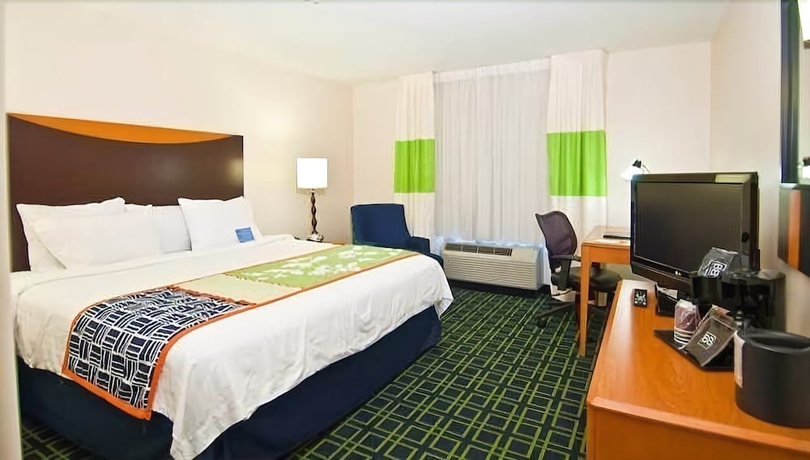 Imagen de la habitación del Hotel Fairfield Inn and Suites San Antonio North - Stone Oak. Foto 7