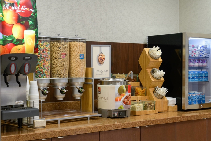 Imagen del bar/restaurante del Hotel Fairfield Inn and Suites San Diego Old Town. Foto 5