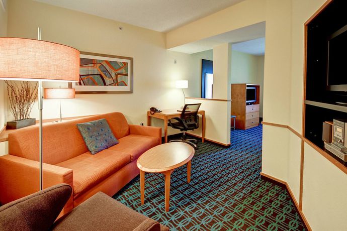 Imagen de la habitación del Hotel Fairfield Inn and Suites Saratoga Malta. Foto 7