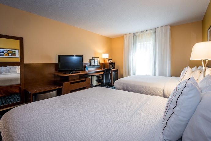 Imagen de la habitación del Hotel Fairfield Inn and Suites Savannah I-95 South. Foto 6