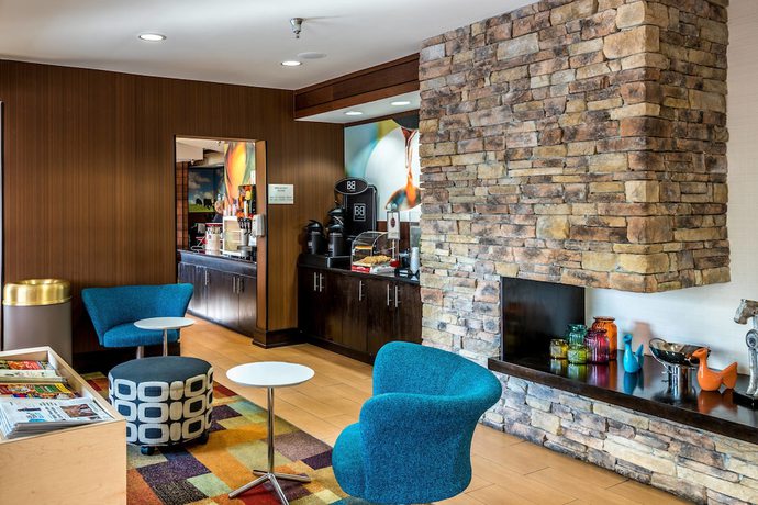 Imagen de los interiores del Hotel Fairfield Inn and Suites Savannah I-95 South. Foto 20