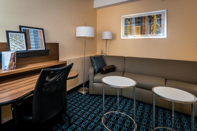 Imagen de la habitación del Hotel Fairfield Inn and Suites Savannah I-95 South. Foto 11