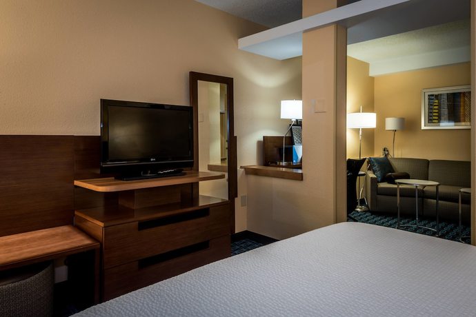 Imagen de la habitación del Hotel Fairfield Inn and Suites Savannah I-95 South. Foto 17