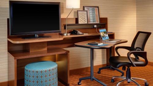 Imagen de la habitación del Hotel Fairfield Inn and Suites Savannah Sw/richmond Hill. Foto 14