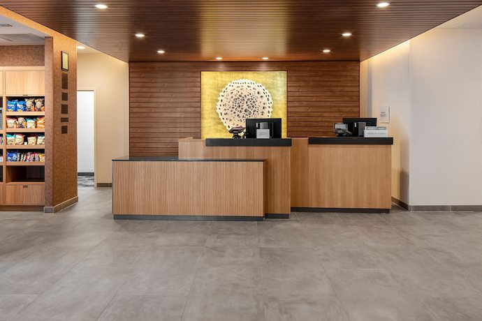Imagen del bar/restaurante del Hotel Fairfield Inn and Suites Seneca Clemson Univ Area. Foto 4