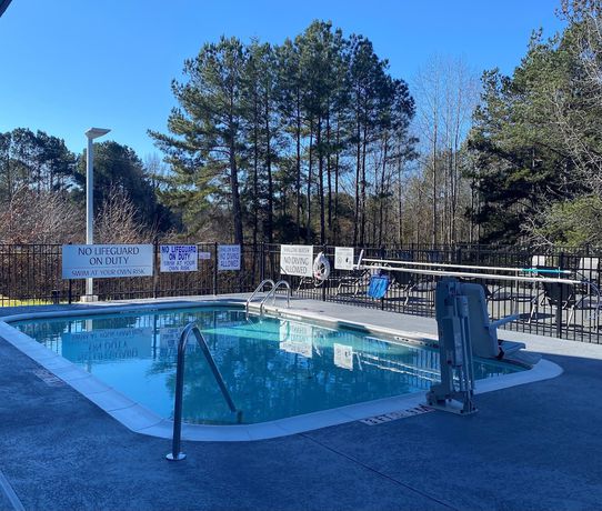 Imagen de la piscina del Hotel Fairfield Inn and Suites Seneca Clemson Univ Area. Foto 19
