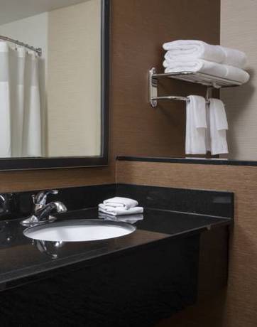 Imagen de la habitación del Hotel Fairfield Inn and Suites Sioux Falls Airport. Foto 6