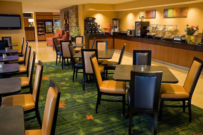 Imagen del bar/restaurante del Hotel Fairfield Inn and Suites Spokane Downtown. Foto 3