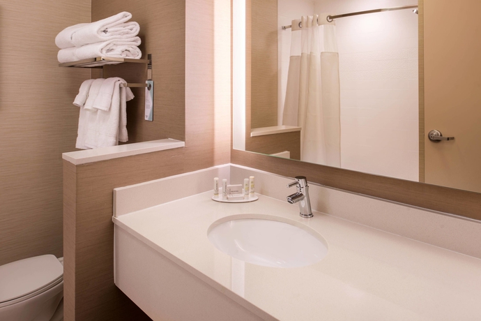 Imagen de la habitación del Hotel Fairfield Inn and Suites St Louis Westport. Foto 13