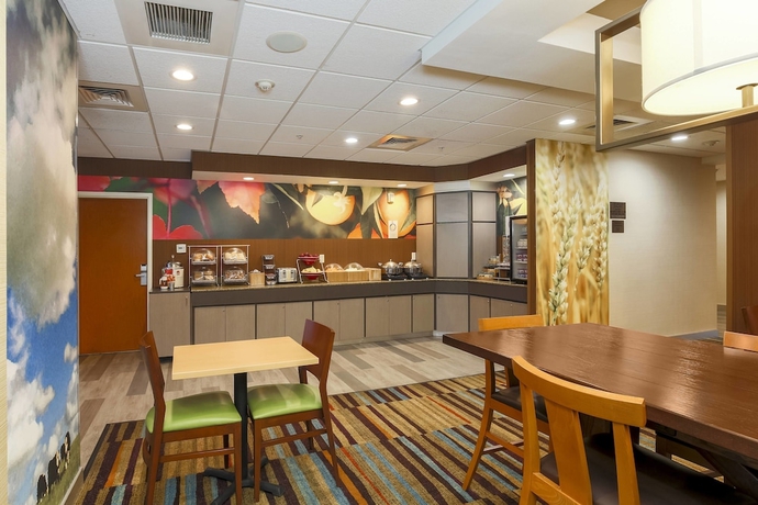 Imagen del bar/restaurante del Hotel Fairfield Inn and Suites Temecula. Foto 2