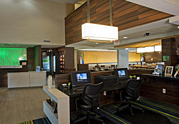 Imagen de los interiores del Hotel Fairfield Inn and Suites Valdosta. Foto 6