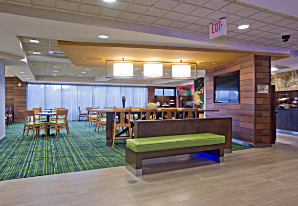 Imagen de los interiores del Hotel Fairfield Inn and Suites Valdosta. Foto 7