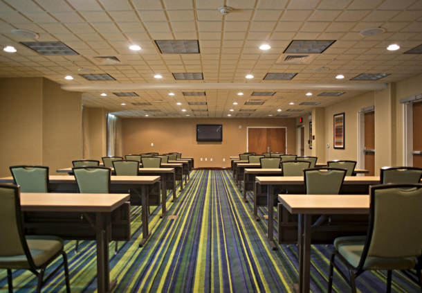 Imagen de los interiores del Hotel Fairfield Inn and Suites Valdosta. Foto 9